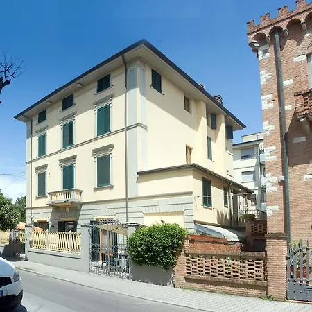 Szálloda Vittoria Viareggio